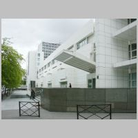 Richard Meier, Canal+ Headquarters, Paris, photo on homepages.bluffton.edu.jpg